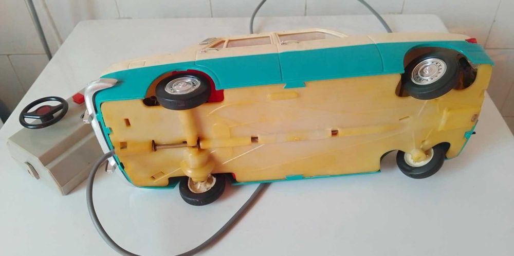 Стара играчка WARTBURG 353 DDR GDR PIKO ANKER 1/15