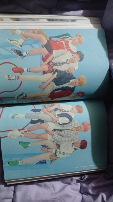 Carte cu trupa BTS k pop