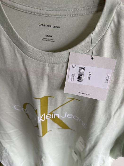 Calvin Klein чисто нова тениска