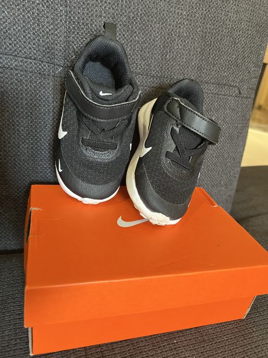 Маратонки Nike,размер 22