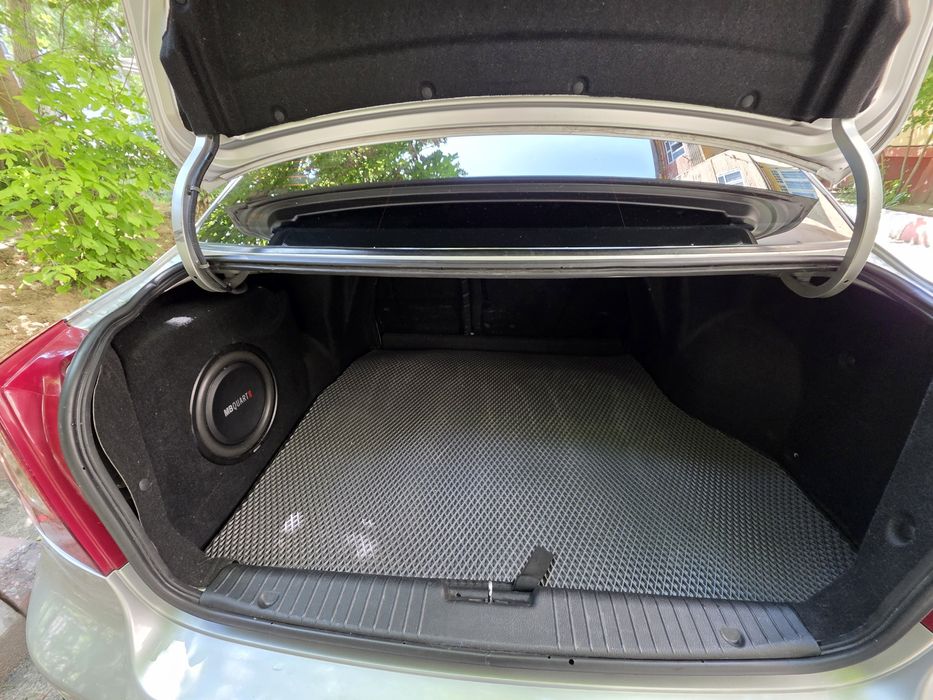 Продается Chevrolet Lacetti 1,6 automat 2013