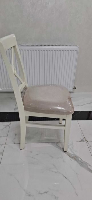 Столы и стулья для кафе и ресторанов