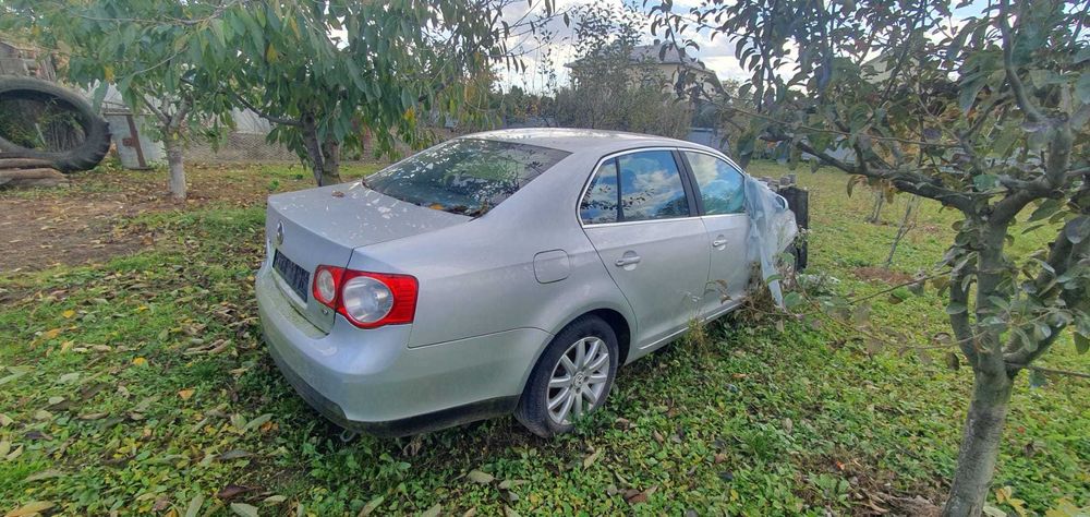 Vand VW Jetta avariat
