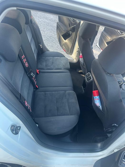 VOLKSWAGEN Golf 2011 — imagine 4