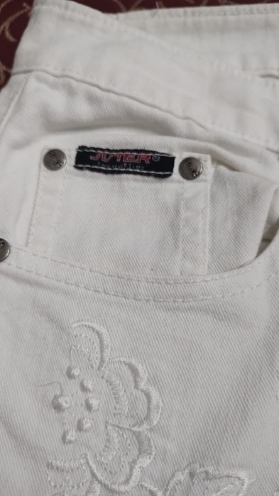 Blugi albi 3/4 brodati