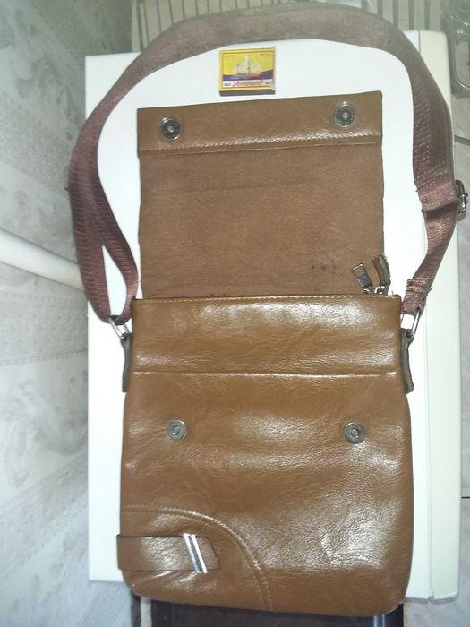 Сумка через плечо GIORGIO ARMANI в отличном состоянии