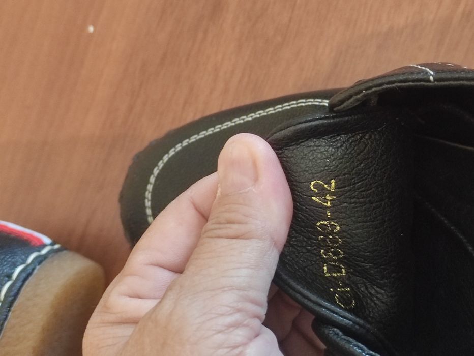 Муж и жен мокасины раз 42 и 39.