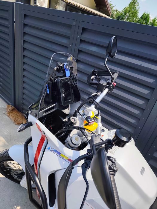 Ducati Desert X 2025
