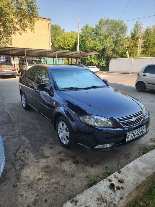 Chevrolet. Jentra 3 poz