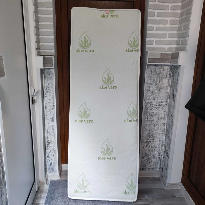 Бебешко легло-люлка трансформира що се