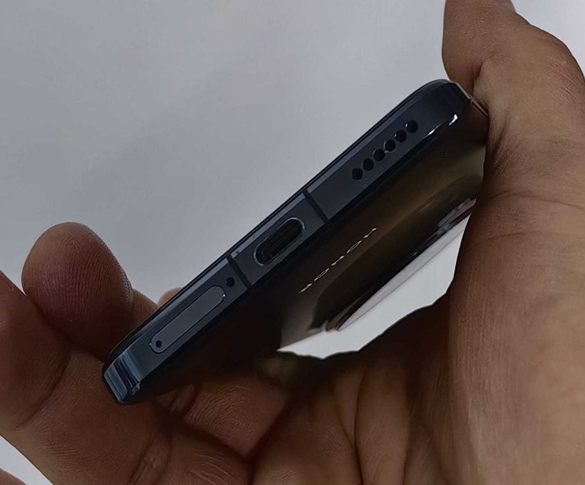 Honor Magic 6 Pro stare impecabila, garantie inca 12 luni