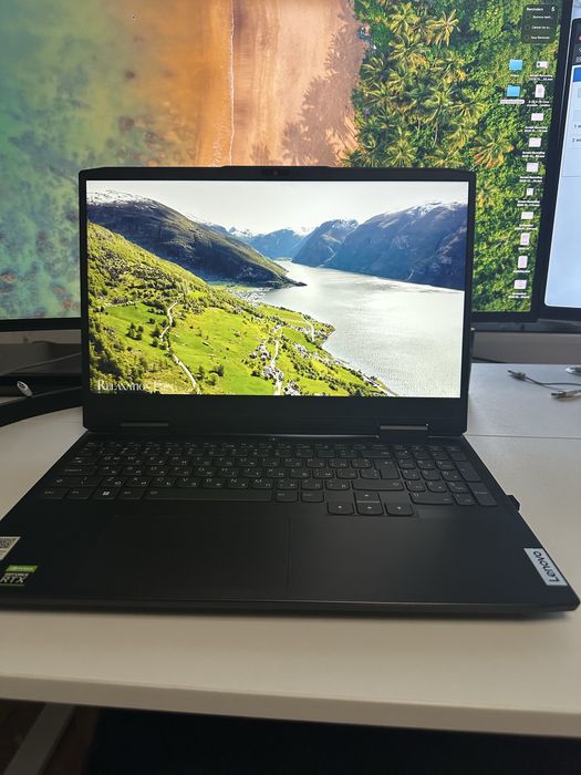 Lenovo gaming laptop