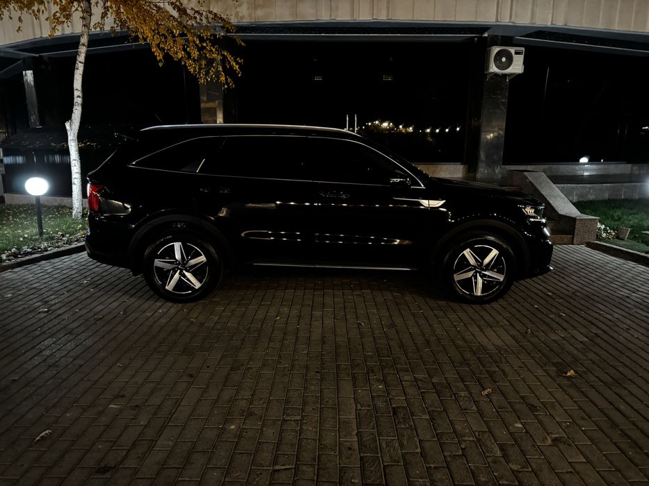 Kia Sorento 2023 yil qora tozza