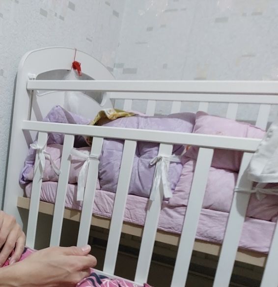 Отдам детскую кроватку без матоаса , с бортиками