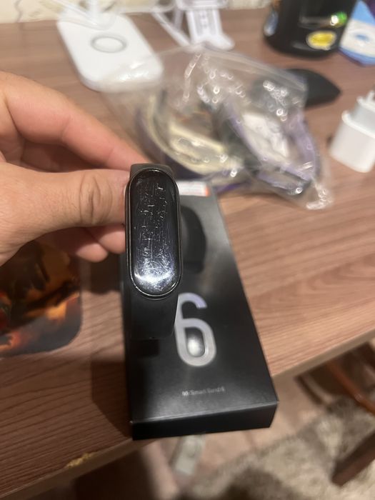 Продам смарт часы Mi Band 6
