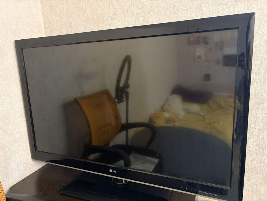 Продам телевизор Смарт