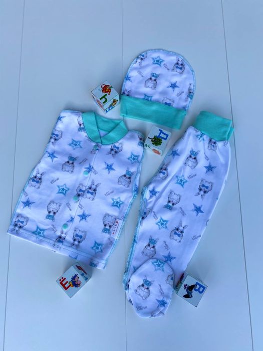 Продам детские вещи