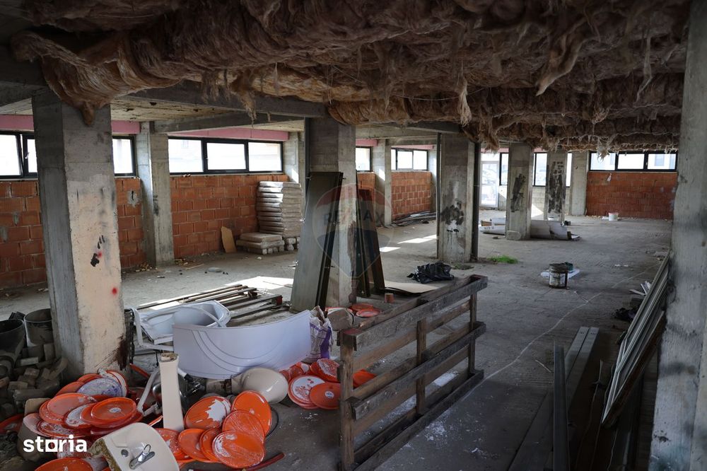 Spațiu comercial de 317mp de vânzare