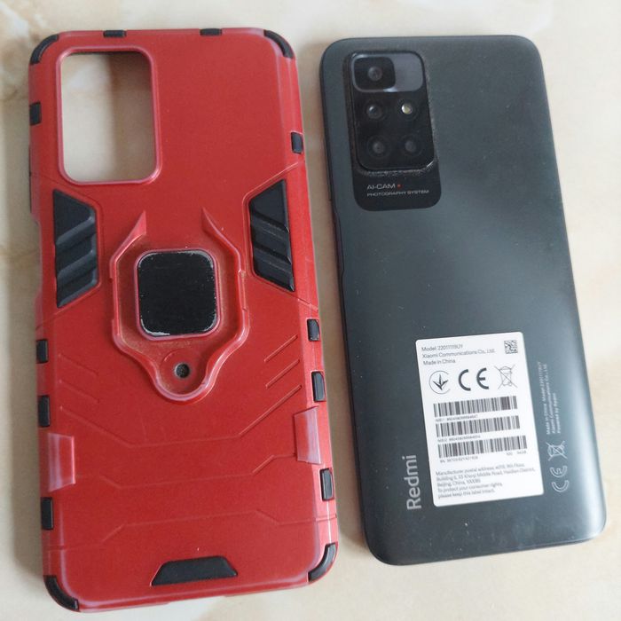 Vând Xiaomi Redmi 10 2022 [impecabil și fără probleme] + husă //poze reale