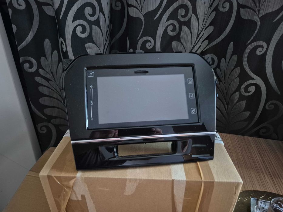 Sistem multimedia (Navigatie) Bosch pentru Suzuki Vitara + 4 difuzoare