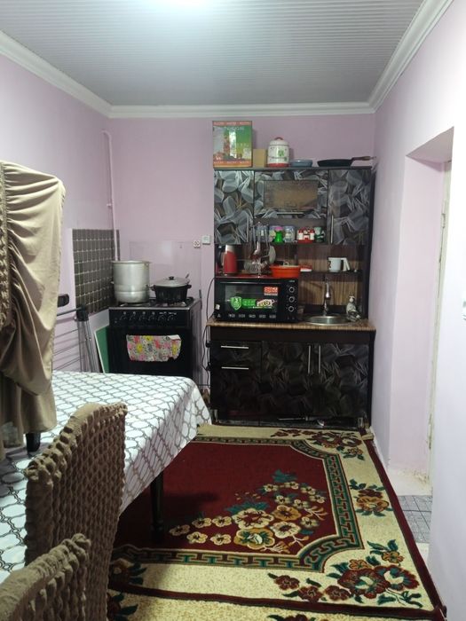 Uy sotiladi yangiyol shaxrida