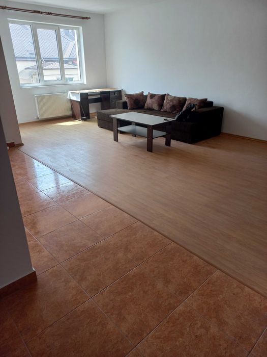 Apartament in asociatie, 2 camere, 70 mp utili, cu parcare in curte interioara, zona centrala
