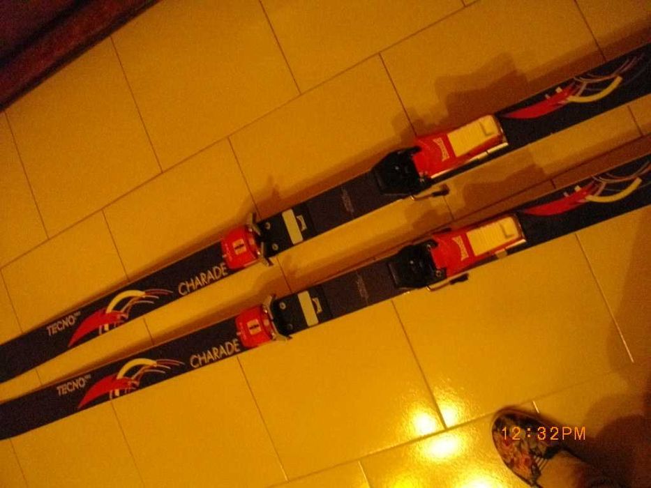 Продавам нови ски  TEXNO pro CHARADE