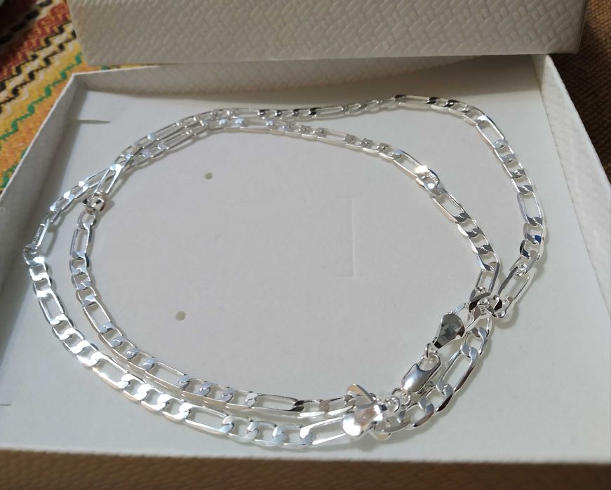 Чисто нов сребърен ланец, гривна-комплект за мъж/жена. В кутия.