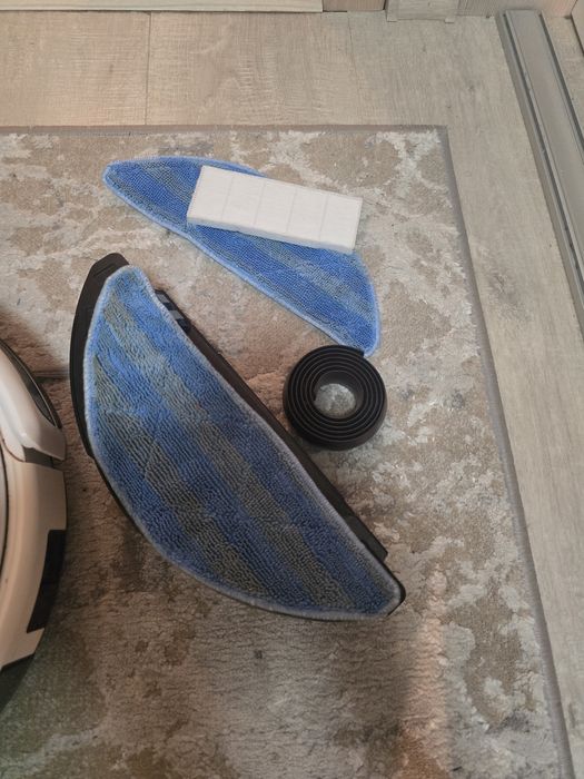 Робот прахосмукачка Bagotte BL509  за сухо и мокро почистване