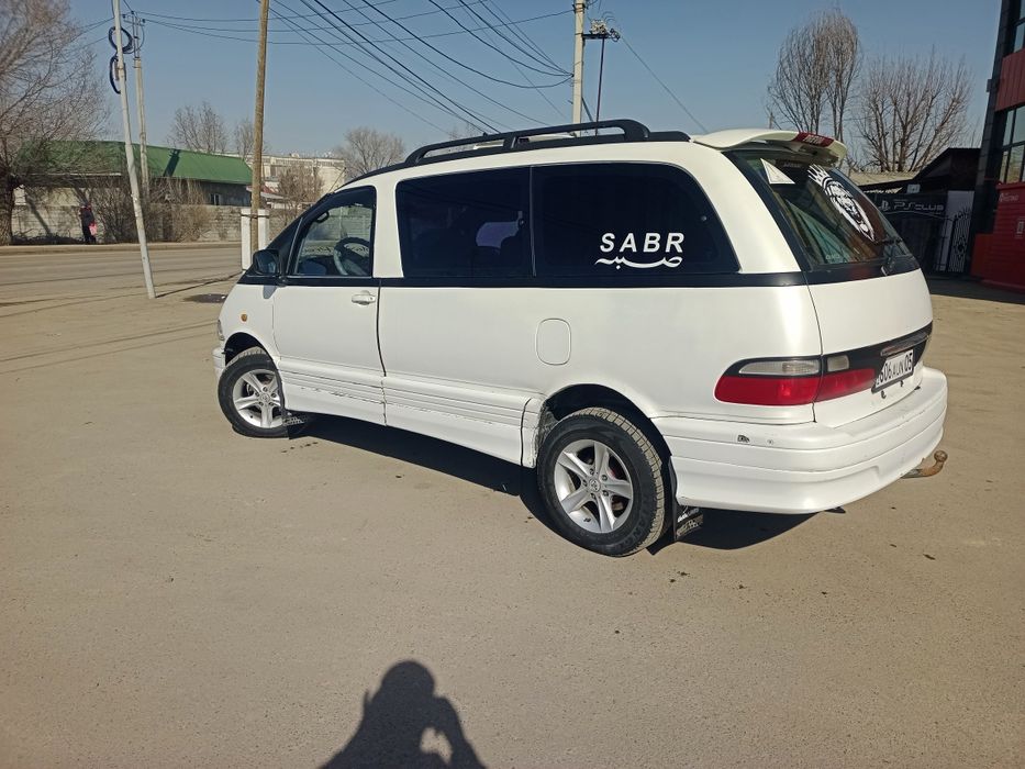 Тайота превия сатылады