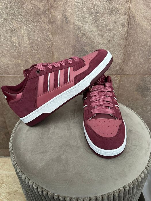 Adidasi  Adidas  Court Low noi la cutie , nr 43!