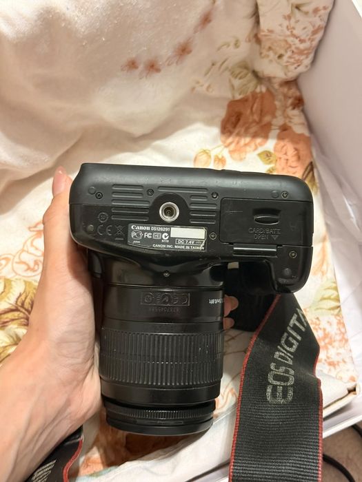 Продаю фотоаппарата модель Canon EOS1100D