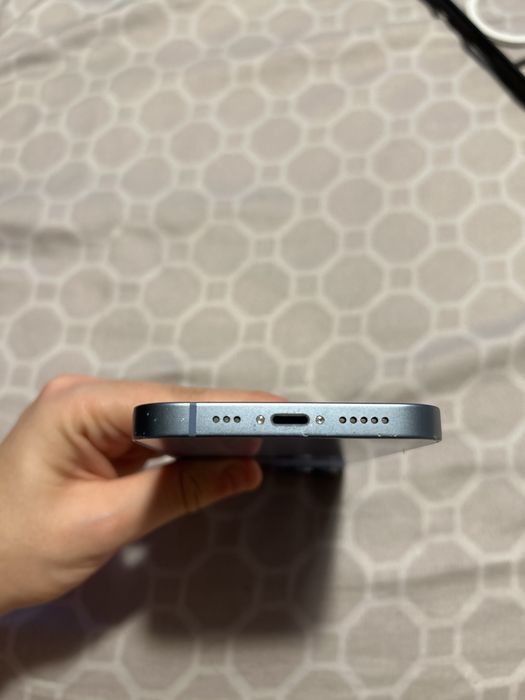 Iphone 14 cu cutie