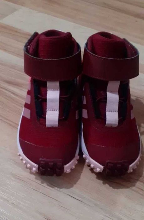 Adidasi/sneackersi Adidas Traxion originali pt fete,mar 29,