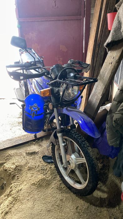 Продам мотоцикл skyriver y0200