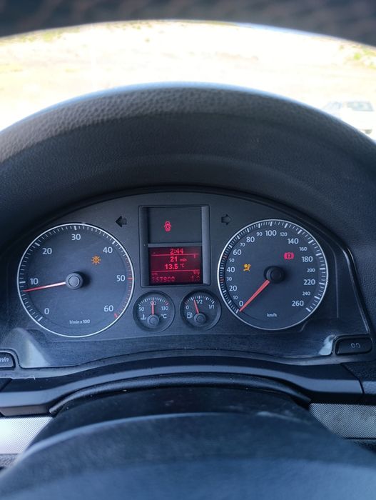 Vând sau schimb golf 5 1,9 tdi