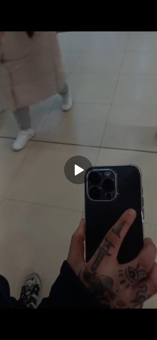 iPhone 14 Pro  pe mov
