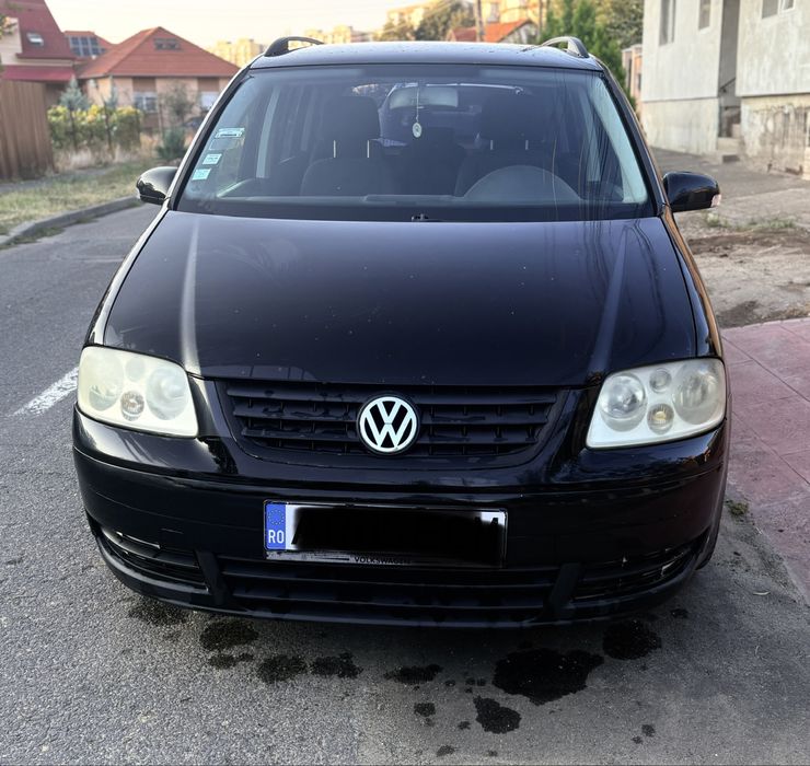VOLKSWAGEN Touran
