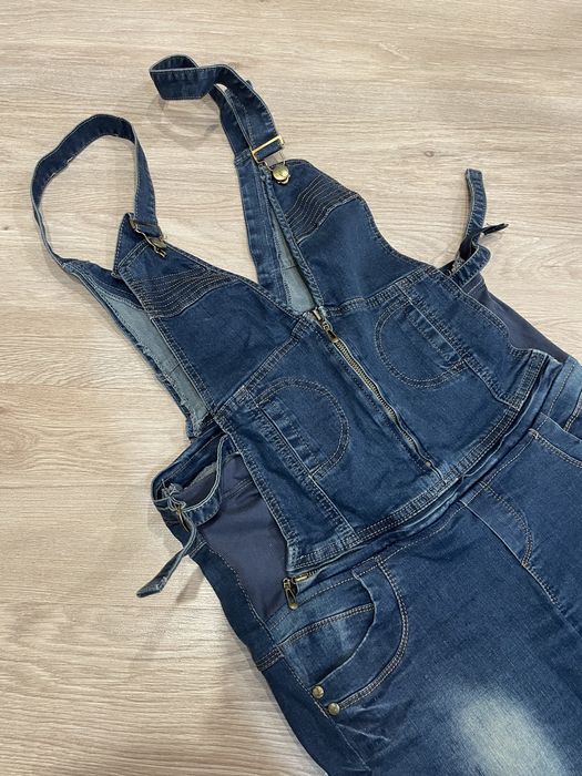 Продам джинсовый комбинезон для беременных