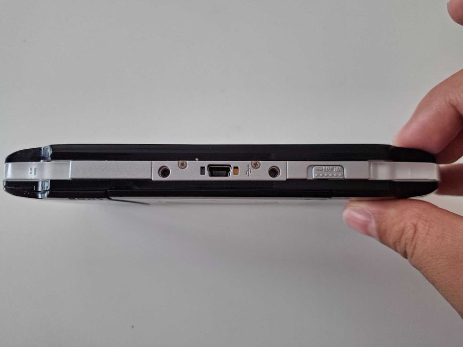 Sony PSP 3000 Playstation Portable - качени много игри
