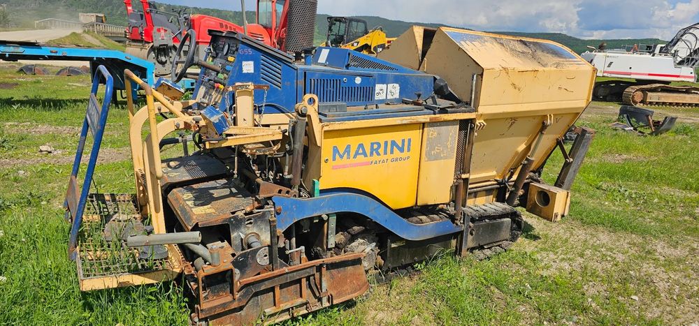 Altul Finisor de asfalt Marini MF331