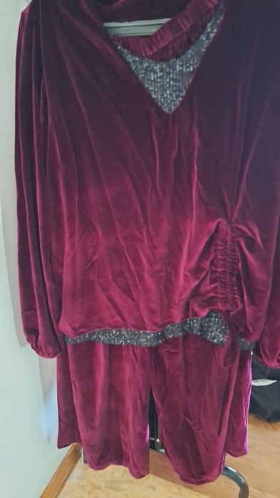 Продаю женские платья