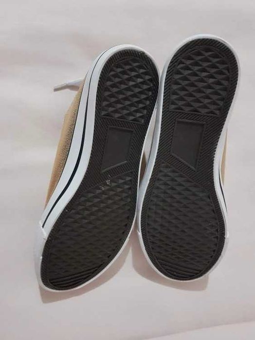 Tenisi Tex aurii,marimea 38,noi