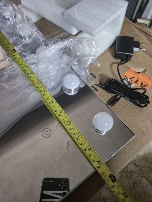 Голям Размер Професионално Гримьорско огледало с Bluetooth  LEDдимируе