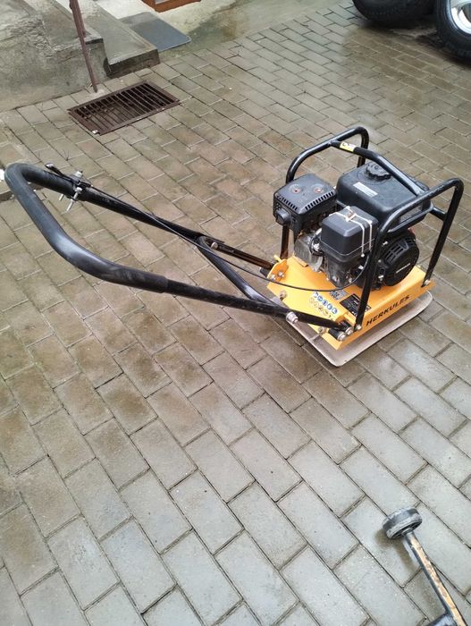 Placa vibranta Hercules