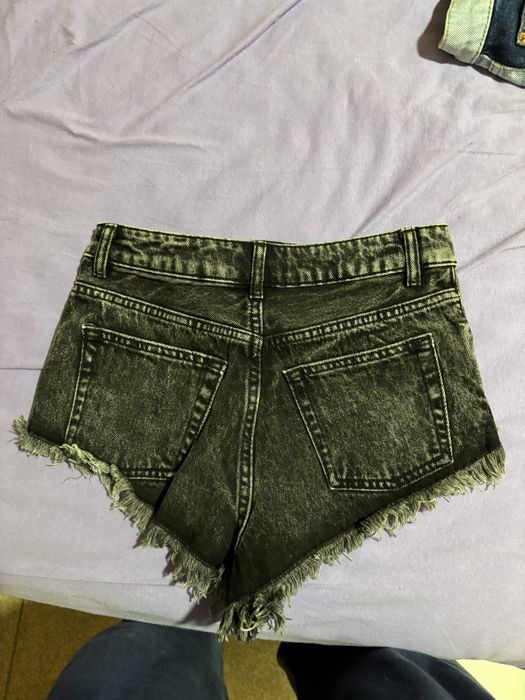 Pantaloni scurti de dama firma