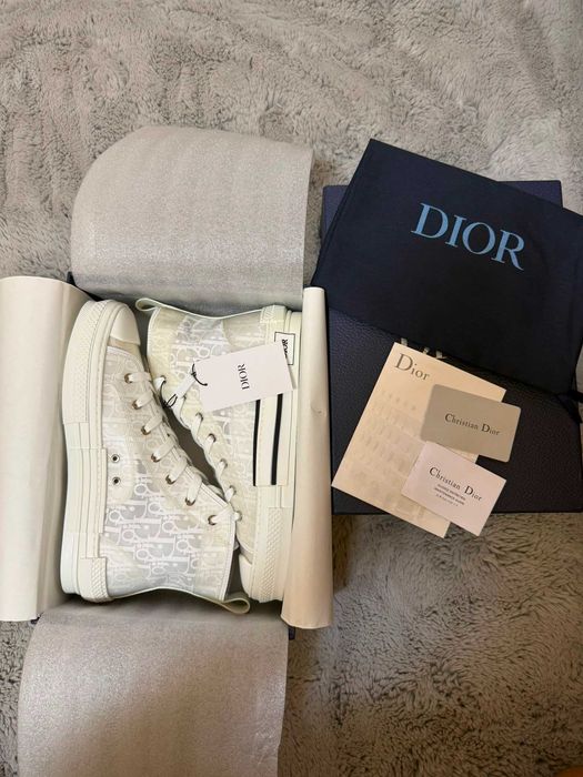 Dior B23 White Noi