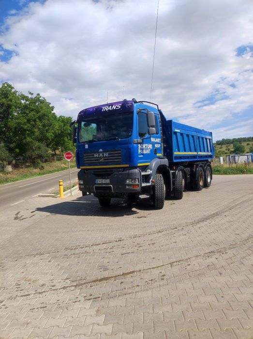 Buldoexcavatoare Excavatoare  Camione Mai compactor Scule