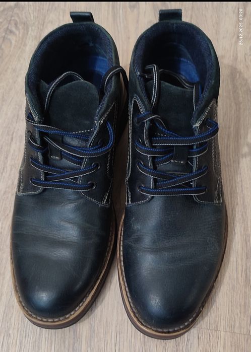 Продам ботинки мужские