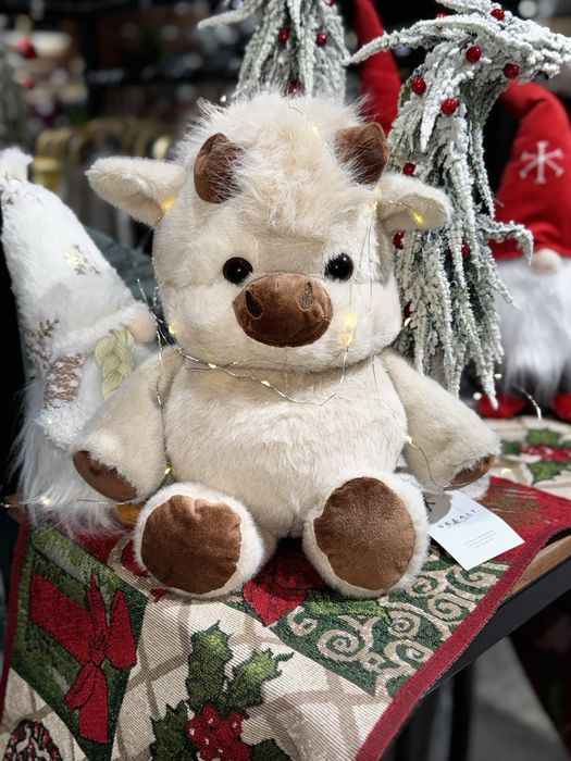 Игрушки,мишки,козленок,теленок